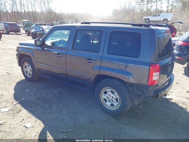 44829603 :رقم المزاد ، 1C4NJPBB3GD575058 vin ، 2016 Jeep Patriot Sport مزاد بيع