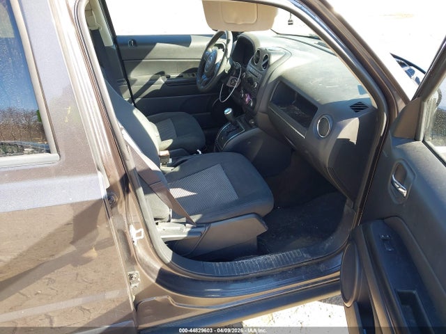 44829603 :رقم المزاد ، 1C4NJPBB3GD575058 vin ، 2016 Jeep Patriot Sport مزاد بيع