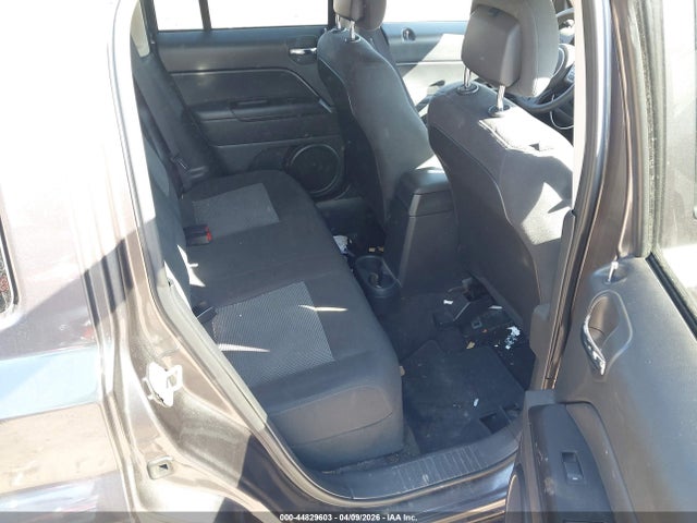 44829603 :رقم المزاد ، 1C4NJPBB3GD575058 vin ، 2016 Jeep Patriot Sport مزاد بيع