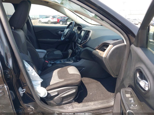 44829605 :رقم المزاد ، 1C4PJMCB8EW198105 vin ، 2014 Jeep Cherokee Latitude مزاد بيع