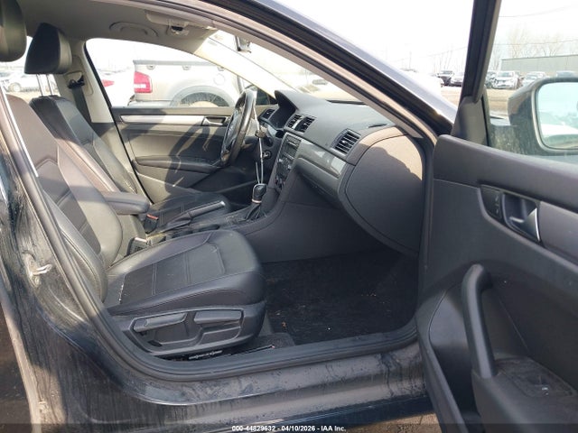 2015 VOLKSWAGEN PASSAT 1VWAT7A38FC037055 Photo 4