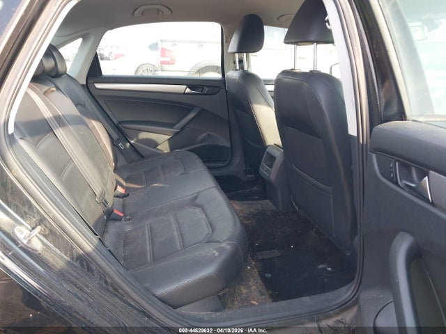 2015 VOLKSWAGEN PASSAT 1VWAT7A38FC037055 Photo 7