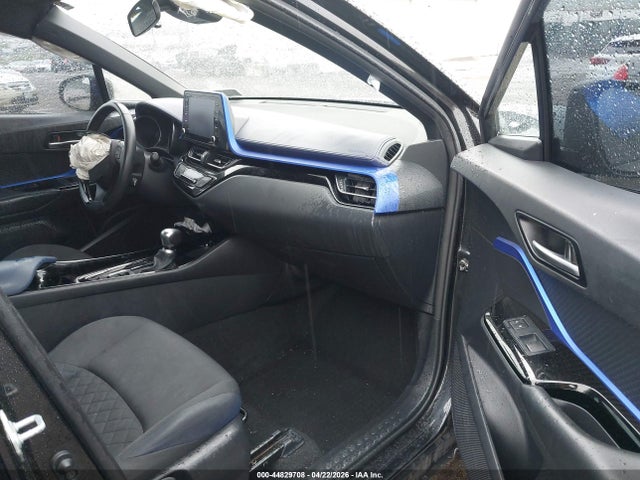 NMTKHMBX0LR108718 Toyota C-HR XLE