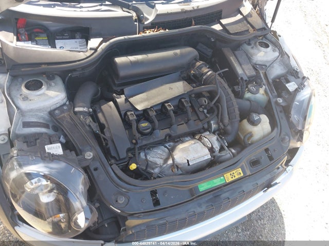2010 MINI COOPER S WMWMF7C56ATZ69685 Photo 5
