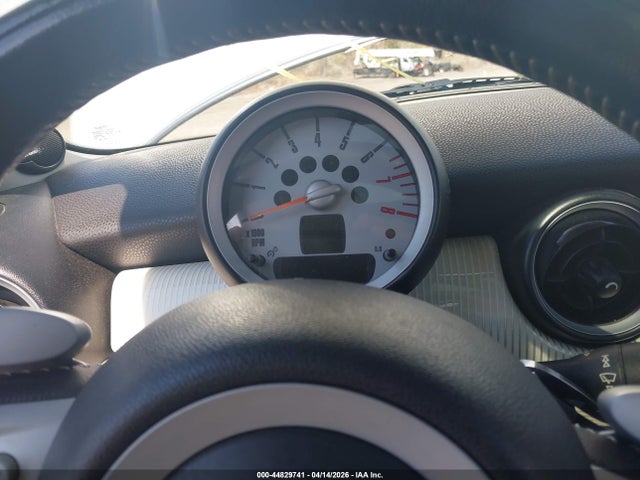 2010 MINI COOPER S WMWMF7C56ATZ69685 Photo 6