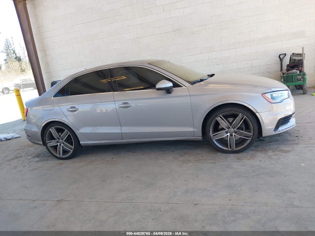 Продаж на аукціоні авто 2015 Audi A3 2.0t Premium, vin: WAUEFGFFXF1046640, номер лоту: 44829765
