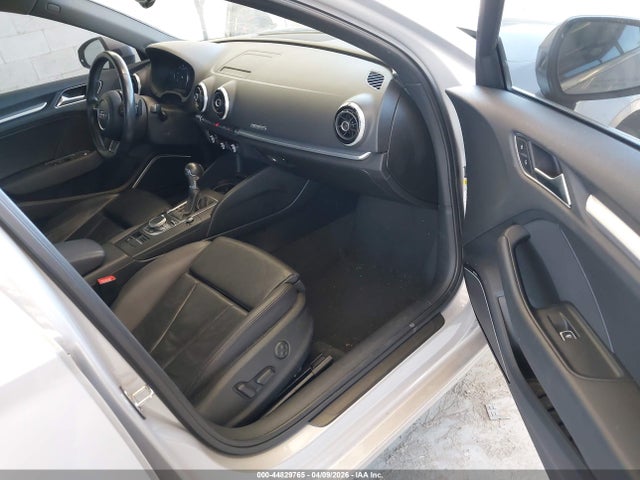 Продаж на аукціоні авто 2015 Audi A3 2.0t Premium, vin: WAUEFGFFXF1046640, номер лоту: 44829765
