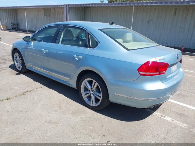 2012 VOLKSWAGEN PASSAT 1VWCN7A36CC068075 Photo 2