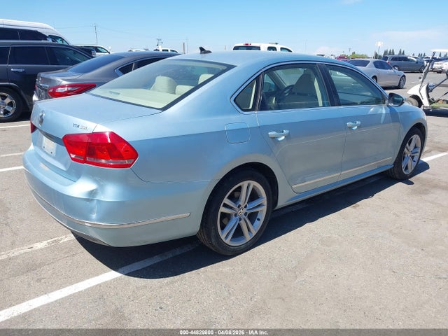 2012 VOLKSWAGEN PASSAT 1VWCN7A36CC068075 Photo 3