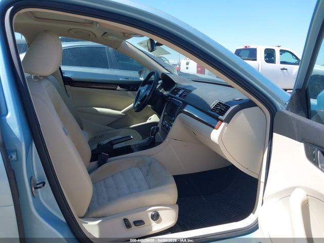 2012 VOLKSWAGEN PASSAT 1VWCN7A36CC068075 Photo 4
