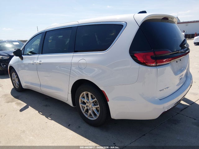 2024 CHRYSLER PACIFICA 2C4RC1BGXRR125167 Photo 2
