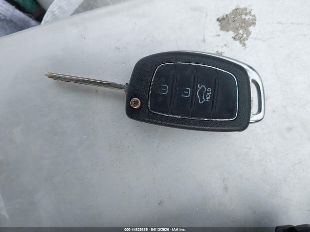 5NPE24AF1FH000689 Hyundai SONATA SE