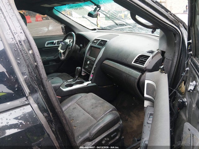 44829857 :رقم المزاد ، 1FM5K8D81FGA30618 vin ، 2015 Ford Explorer Xlt مزاد بيع
