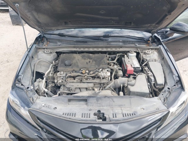 44829890 :رقم المزاد ، 4T1G11AK1MU549105 vin ، 2021 Toyota Camry Se مزاد بيع