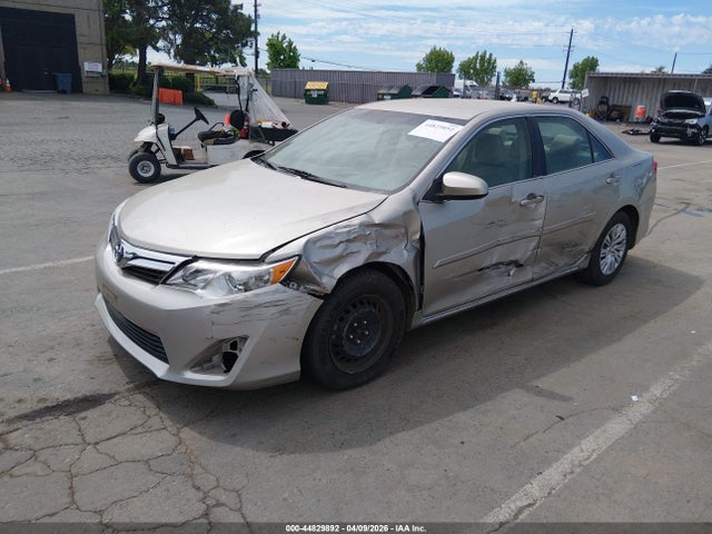 4T4BF1FKXER392198 Toyota CAMRY LE