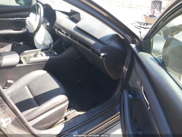 44829923 :رقم المزاد ، JM1BPADL7K1115058 vin ، 2019 Mazda Mazda3 Preferred Package مزاد بيع
