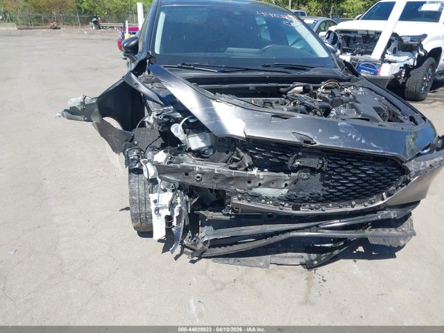 44829923 :رقم المزاد ، JM1BPADL7K1115058 vin ، 2019 Mazda Mazda3 Preferred Package مزاد بيع