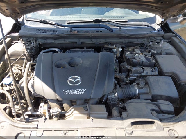3MZBN1L33JM259406 Mazda Mazda3 Touring