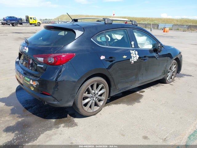 3MZBN1L33JM259406 Mazda Mazda3 Touring