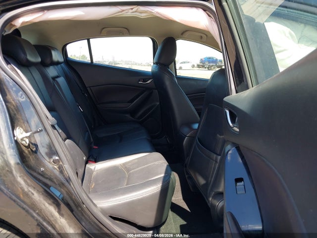 3MZBN1L33JM259406 Mazda Mazda3 Touring