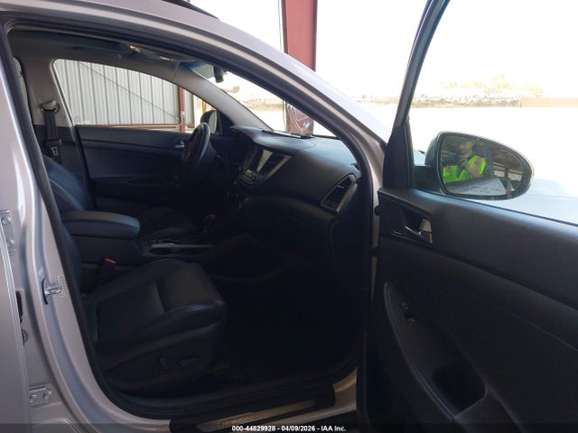KM8J33A21HU357720 Hyundai Tucson Limited