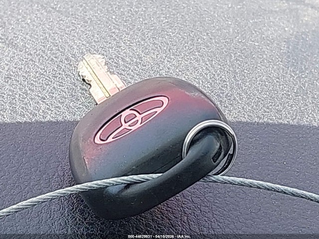 2T3ZFREV1HW403488 Toyota RAV4 LE