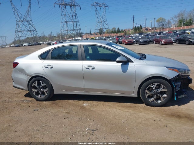 Продажа на аукционе авто 2019 Kia Forte Lxs, vin: 3KPF24AD1KE079508, номер лота: 44829975