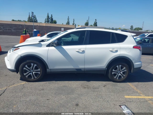 Toyota RAV4 LE 2018 JTMZFREV1JJ155845 Image 14
