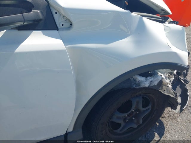 Toyota RAV4 LE 2018 JTMZFREV1JJ155845 Image 19