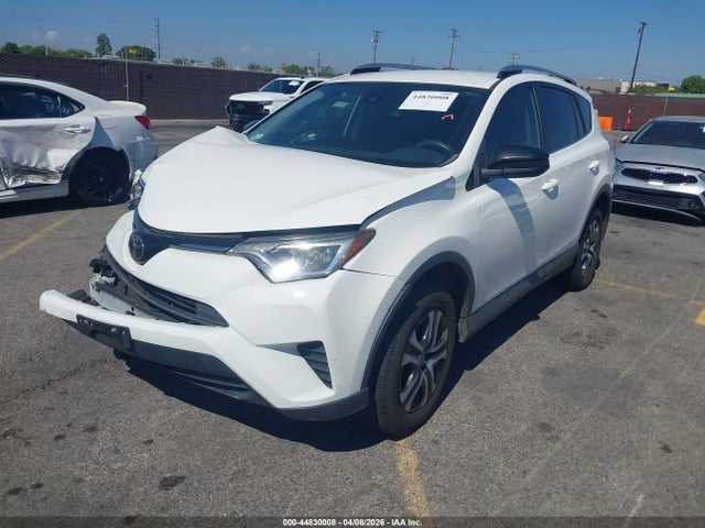 Toyota RAV4 LE 2018 JTMZFREV1JJ155845 Image 2