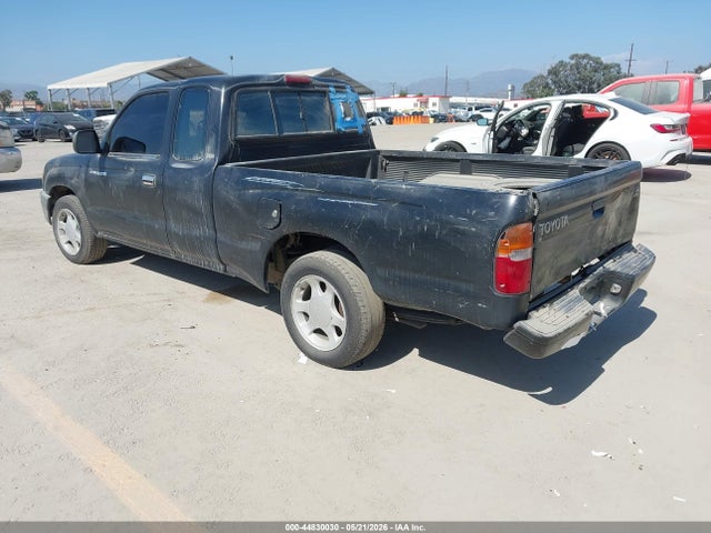44830030 :رقم المزاد ، 4TAVL52N3WZ115890 vin ، 1998 Toyota Tacoma مزاد بيع