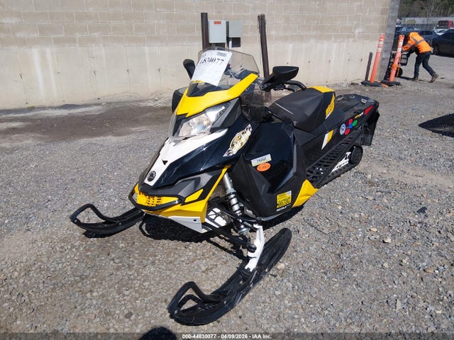 Ski Doo Other 2017 2BPSUKHA9HV000237 Image 2