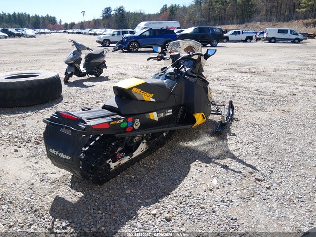 Ski Doo Other 2017 2BPSUKHA9HV000237 Image 4