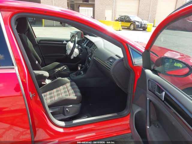 3VW5T7AU5FM026779 Volkswagen Golf Gti 2.0t S 4-door
