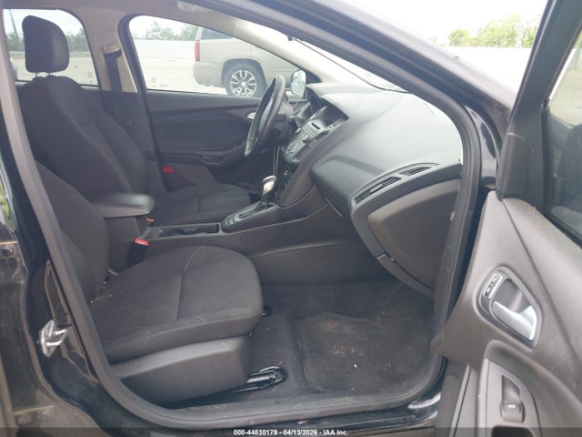 Ford FOCUS SE 2016 1FADP3K25GL360859 Image 5