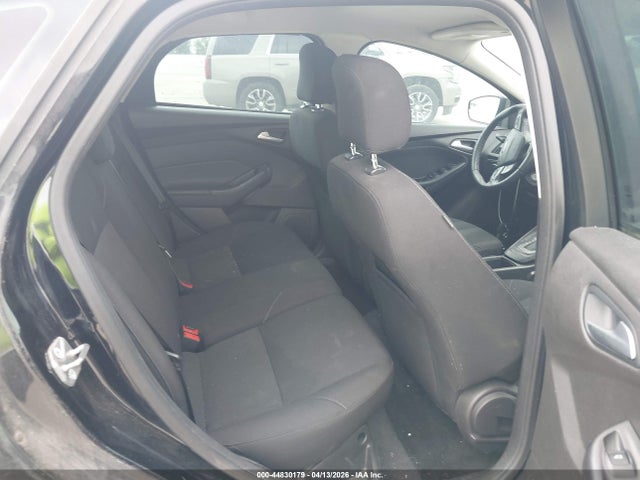 Ford FOCUS SE 2016 1FADP3K25GL360859 Image 8