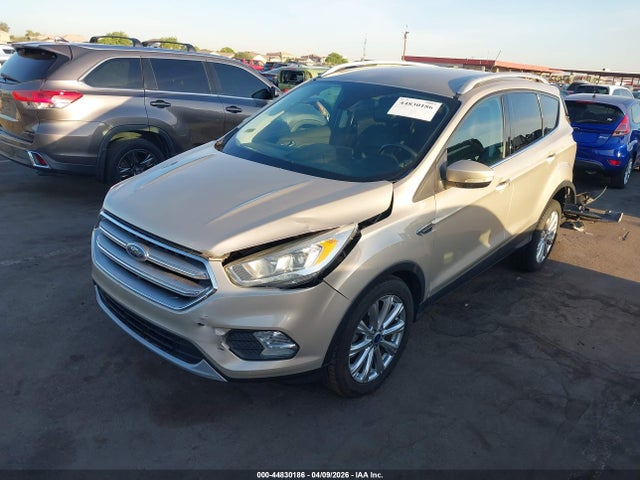 Ford Escape Titanium 2017 1FMCU0JD0HUD07753 Image 2