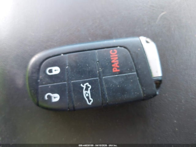 Продажа на аукционе авто 2015 Chrysler 300 Limited, vin: 2C3CCAAG6FH749092, номер лота: 44830189