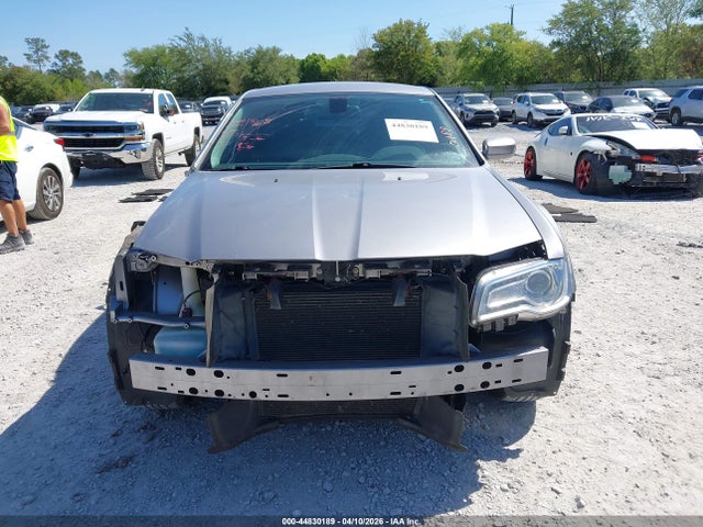 Продажа на аукционе авто 2015 Chrysler 300 Limited, vin: 2C3CCAAG6FH749092, номер лота: 44830189