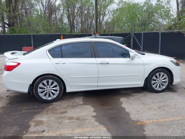 44830204 :رقم المزاد ، 1HGCR2F82FA005488 vin ، 2015 Honda Accord Ex-l مزاد بيع