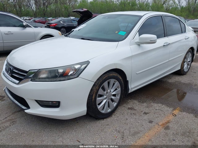 44830204 :رقم المزاد ، 1HGCR2F82FA005488 vin ، 2015 Honda Accord Ex-l مزاد بيع