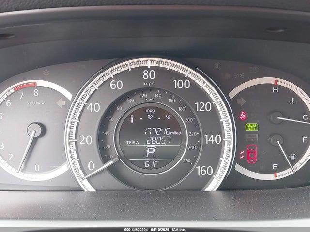 44830204 :رقم المزاد ، 1HGCR2F82FA005488 vin ، 2015 Honda Accord Ex-l مزاد بيع