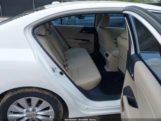 44830204 :رقم المزاد ، 1HGCR2F82FA005488 vin ، 2015 Honda Accord Ex-l مزاد بيع
