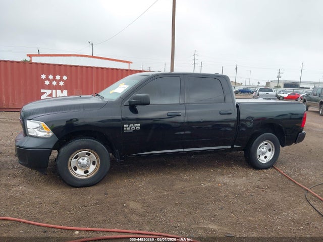 1C6RR7KG8KS682818 RAM 1500 Classic Tradesman 4x4 5&#039;7 Box