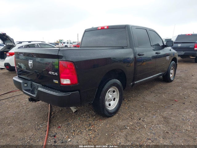 1C6RR7KG8KS682818 RAM 1500 Classic Tradesman 4x4 5&#039;7 Box