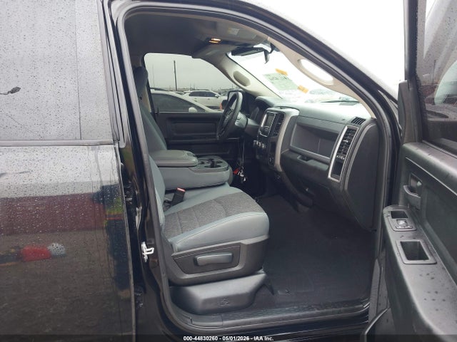 1C6RR7KG8KS682818 RAM 1500 Classic Tradesman 4x4 5&#039;7 Box