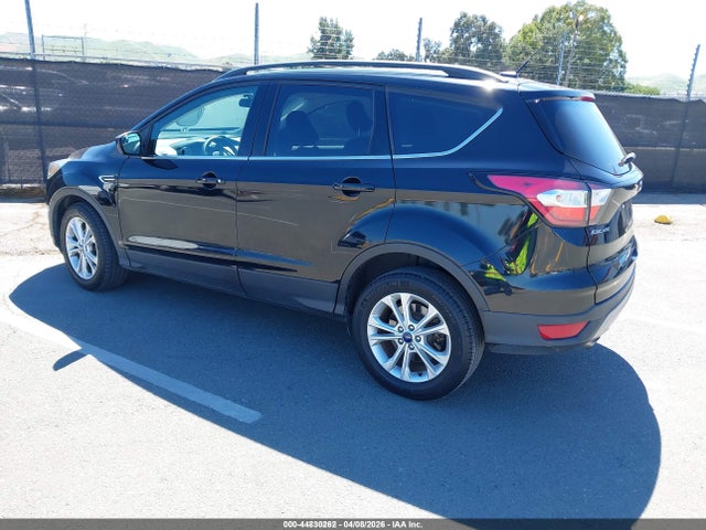2018 FORD ESCAPE 1FMCU0GD7JUB26727 Photo 2