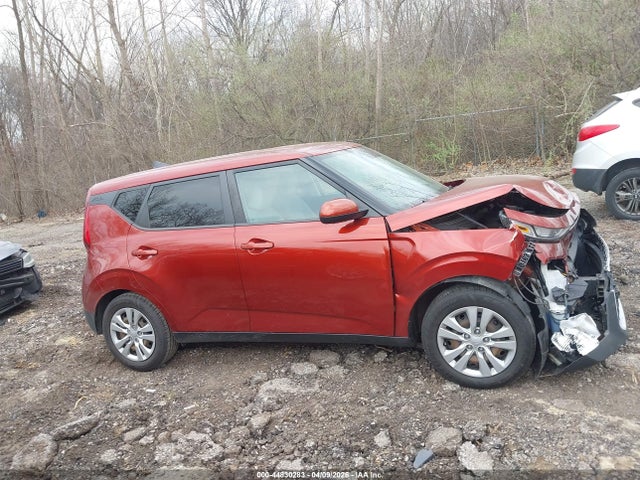 2020 Kia Soul Lx მანქანა იყიდება აუქციონზე, vin: KNDJ23AUXL7025243, აუქციონის ნომერი: 44830283
