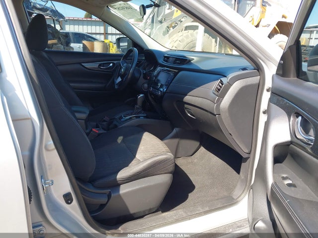 5N1AT2MV8JC711759 Nissan ROGUE SV
