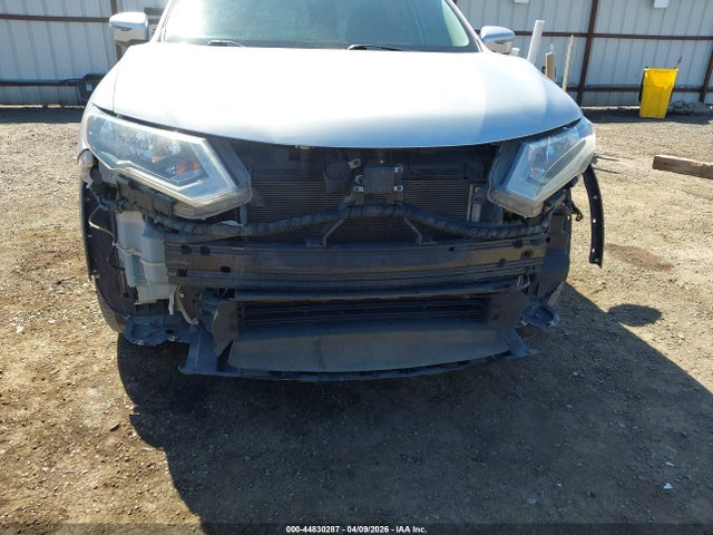 5N1AT2MV8JC711759 Nissan ROGUE SV